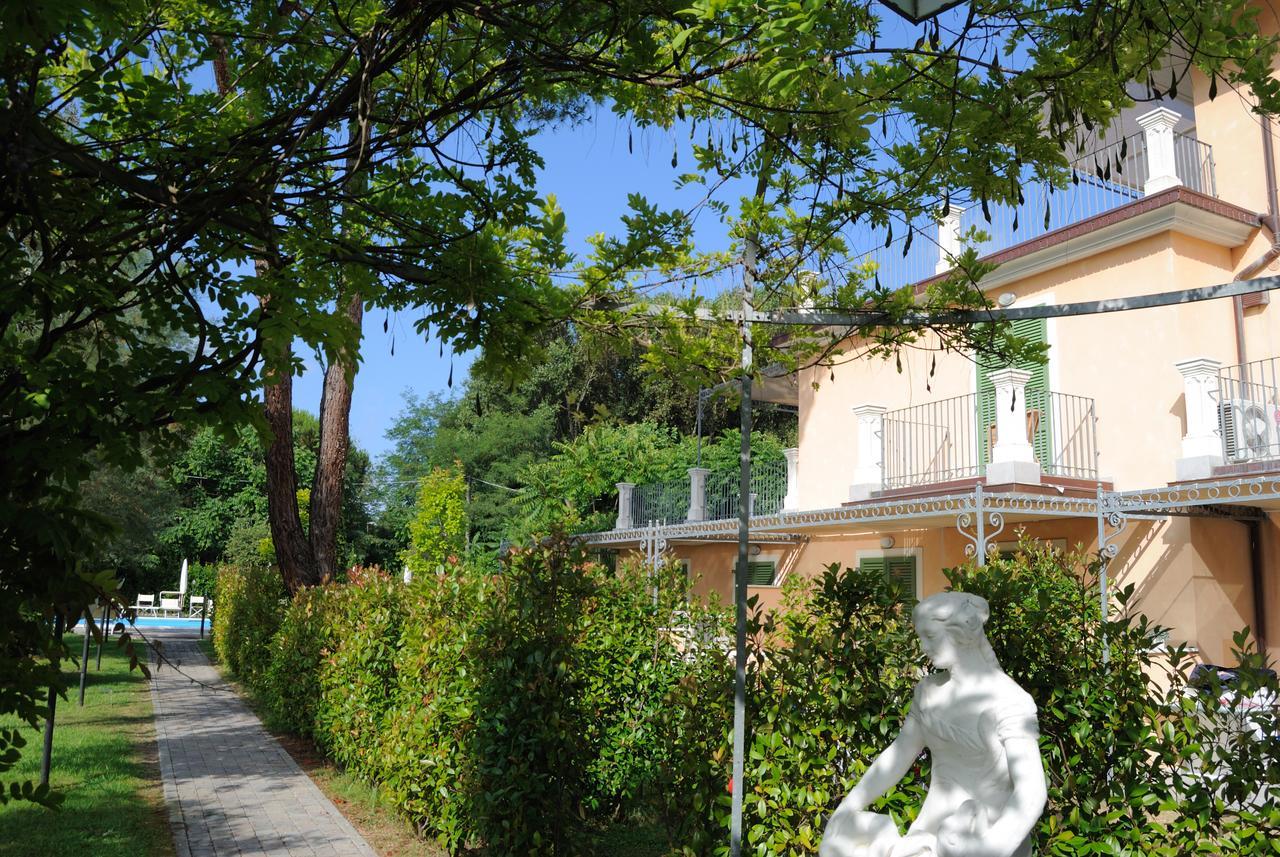 Aparthotel Rta la Pergola Marina di Massa Exterior foto